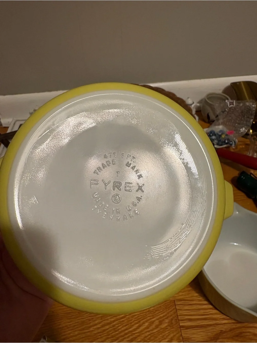 Pyrex Vintage Yellow 471 1pt Casserole Dish